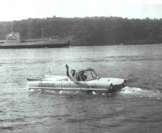 Historical Amphicar image from the International Amphicar Owners Club archive.