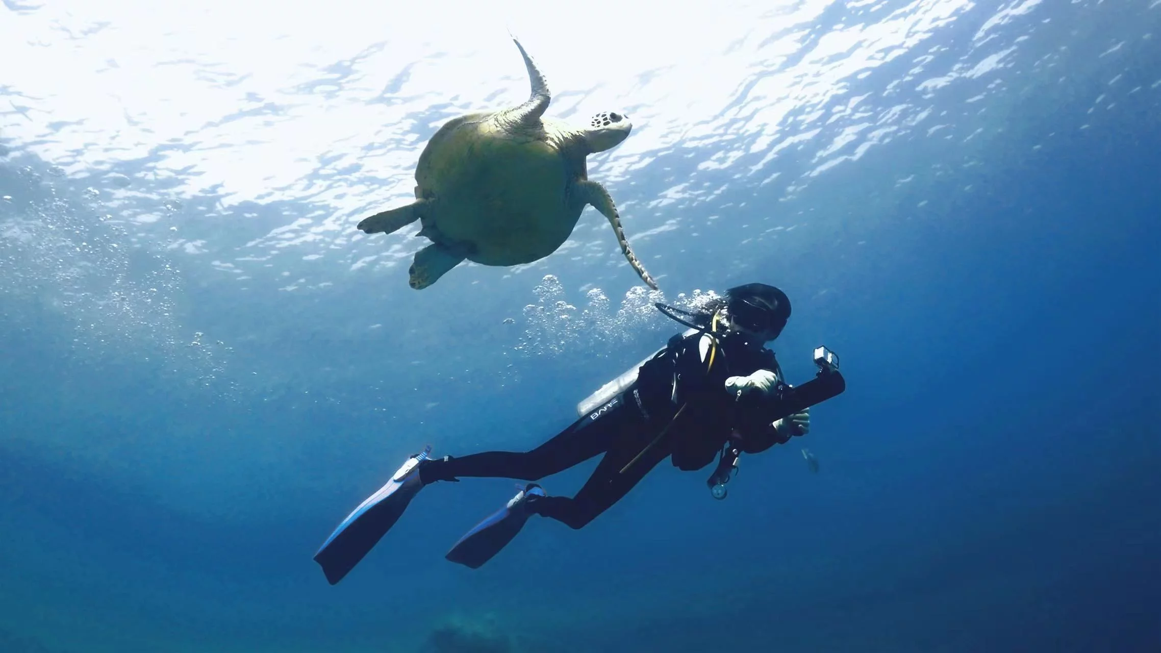 The P1 can be had with a XR battery for faster and longer underwater adventures