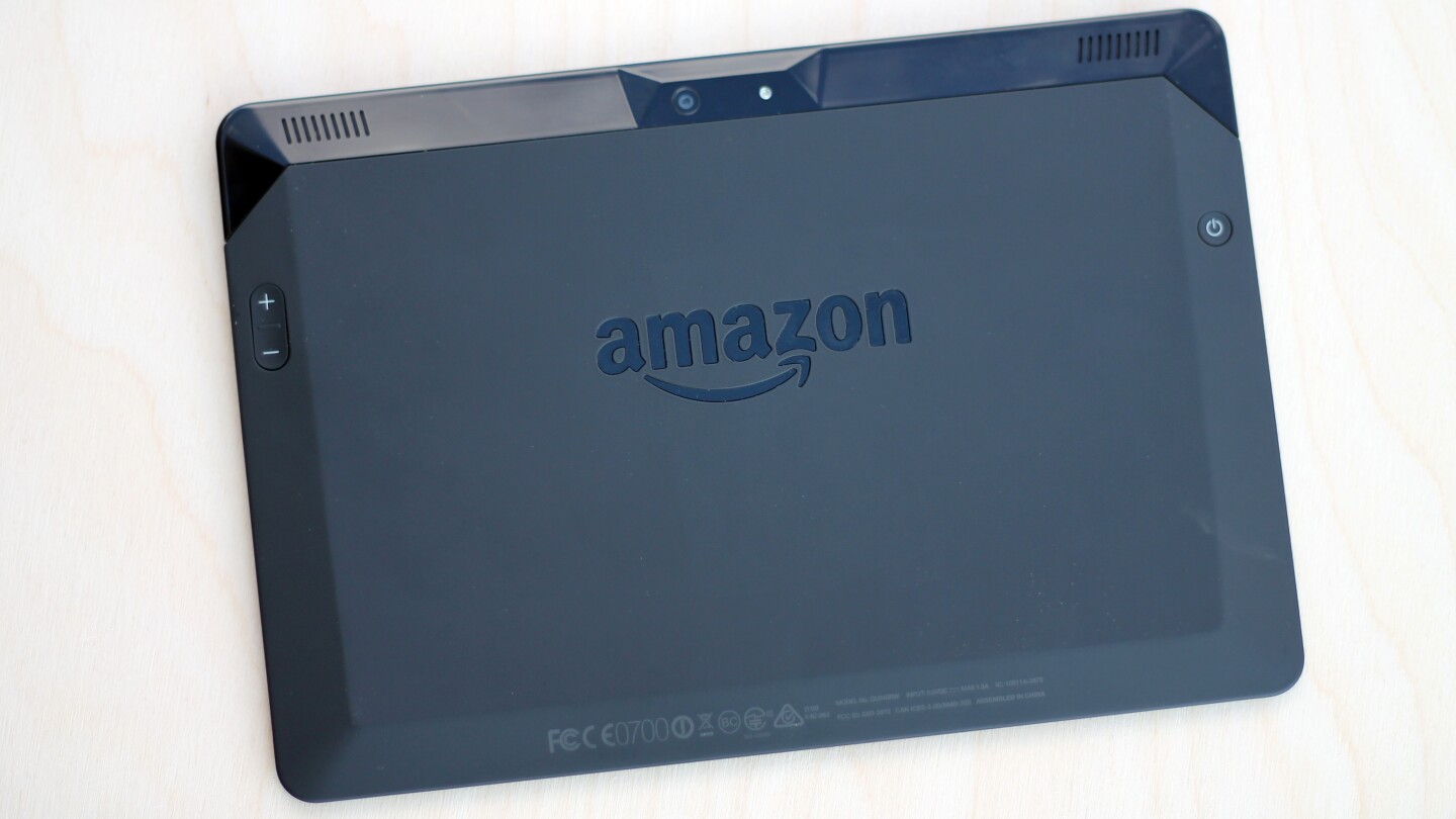 The Fire HDX 8.9's plastic body only weighs 374 g