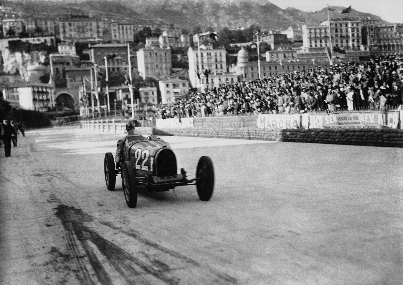 Louis Chiron in a Type 51 at the 1931 Monaco Grand Prix
