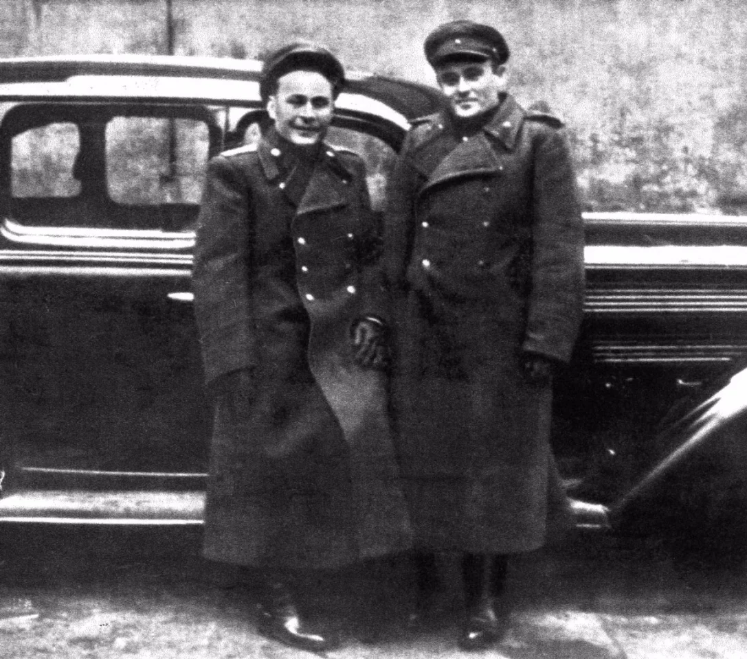 Colonel Georgiy Tyulin (left) and Sergei Korolev in Germany in 1946