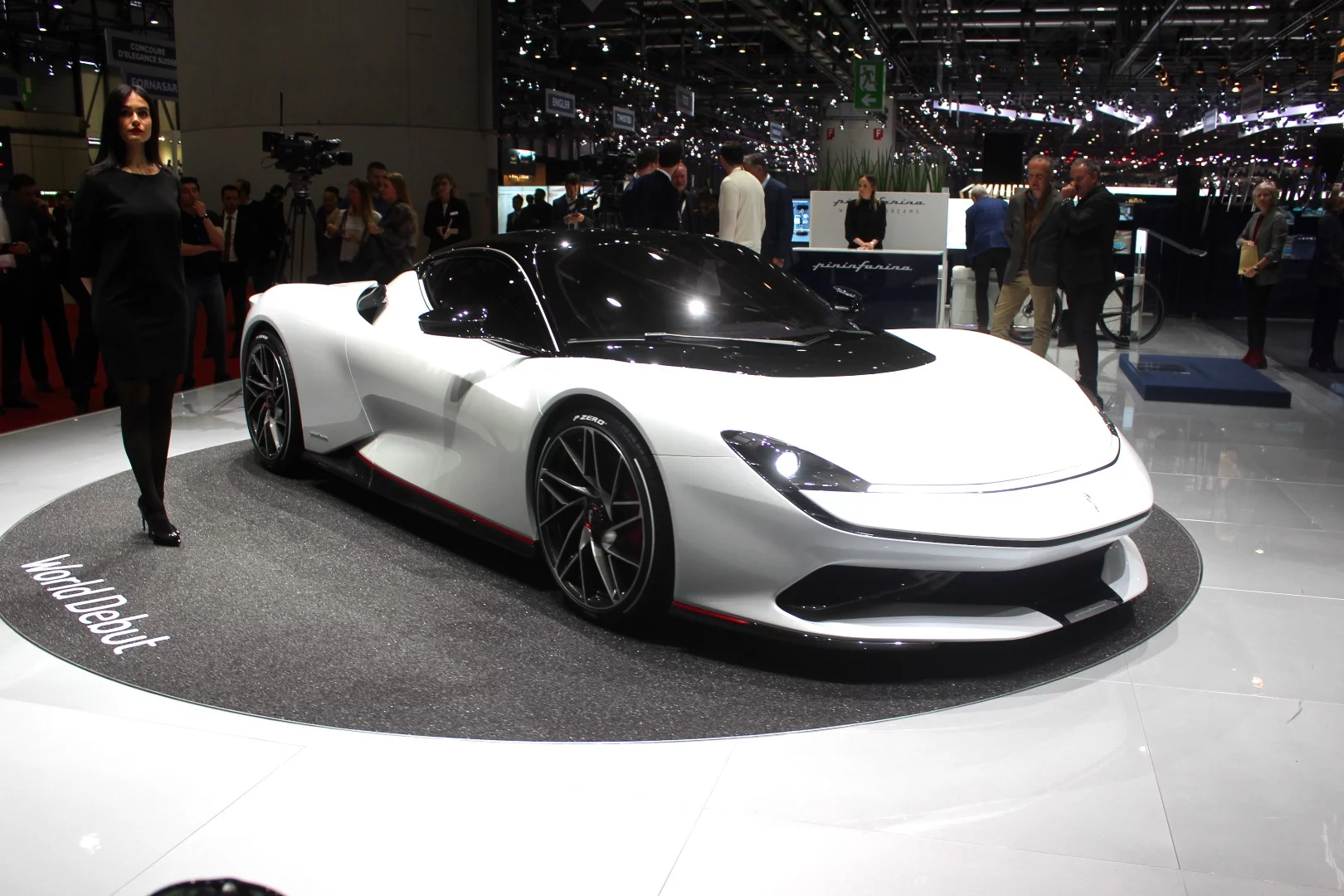 Pininfarina Battista debut in Geneva