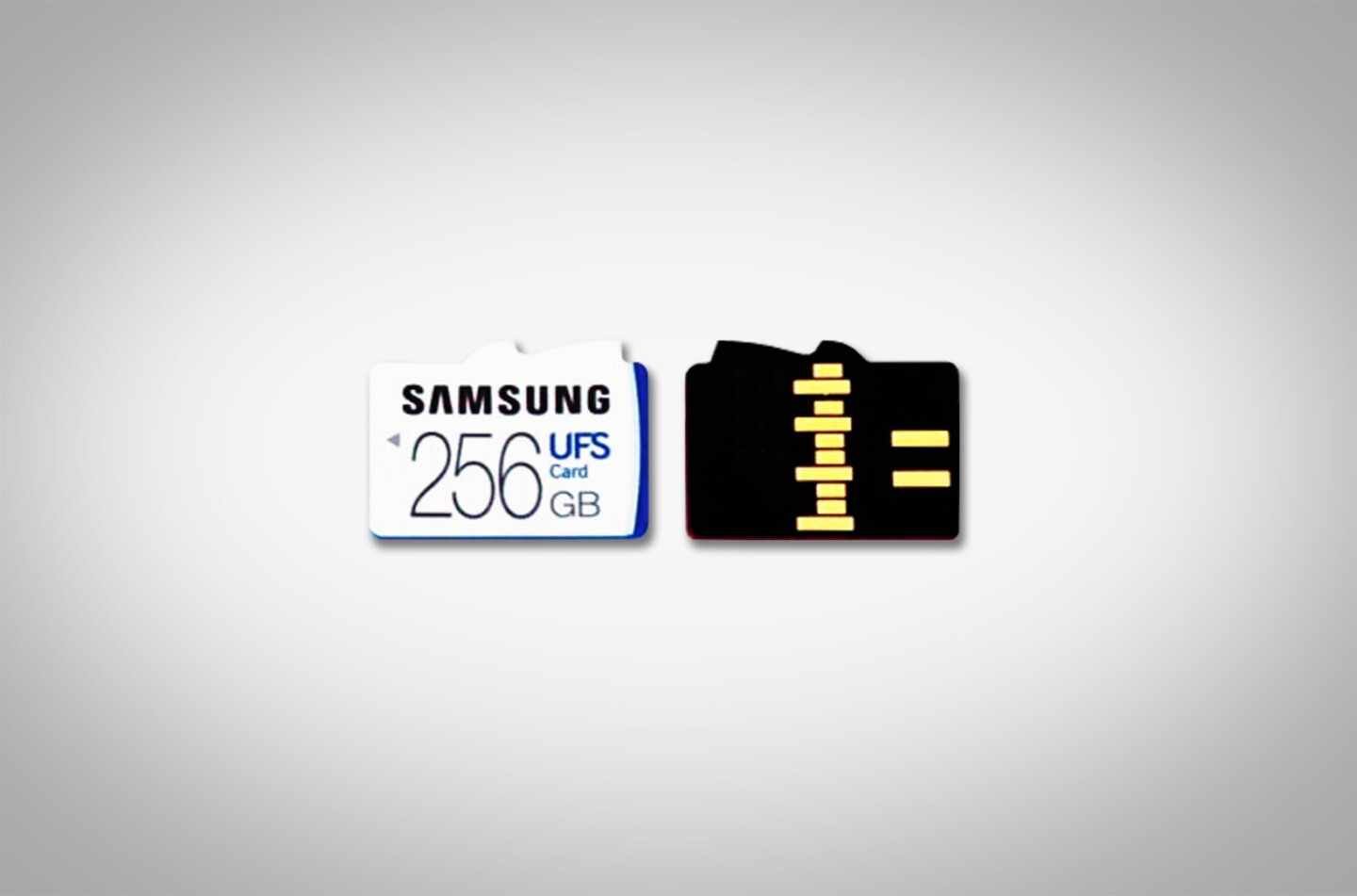 The front and back of the Samsung UFS card