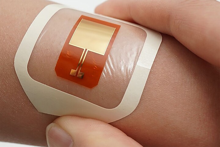 This bioelectronic device delivers gentle electrical signals to bacteria that prevents the formation of biofilm, stopping dangerous infections