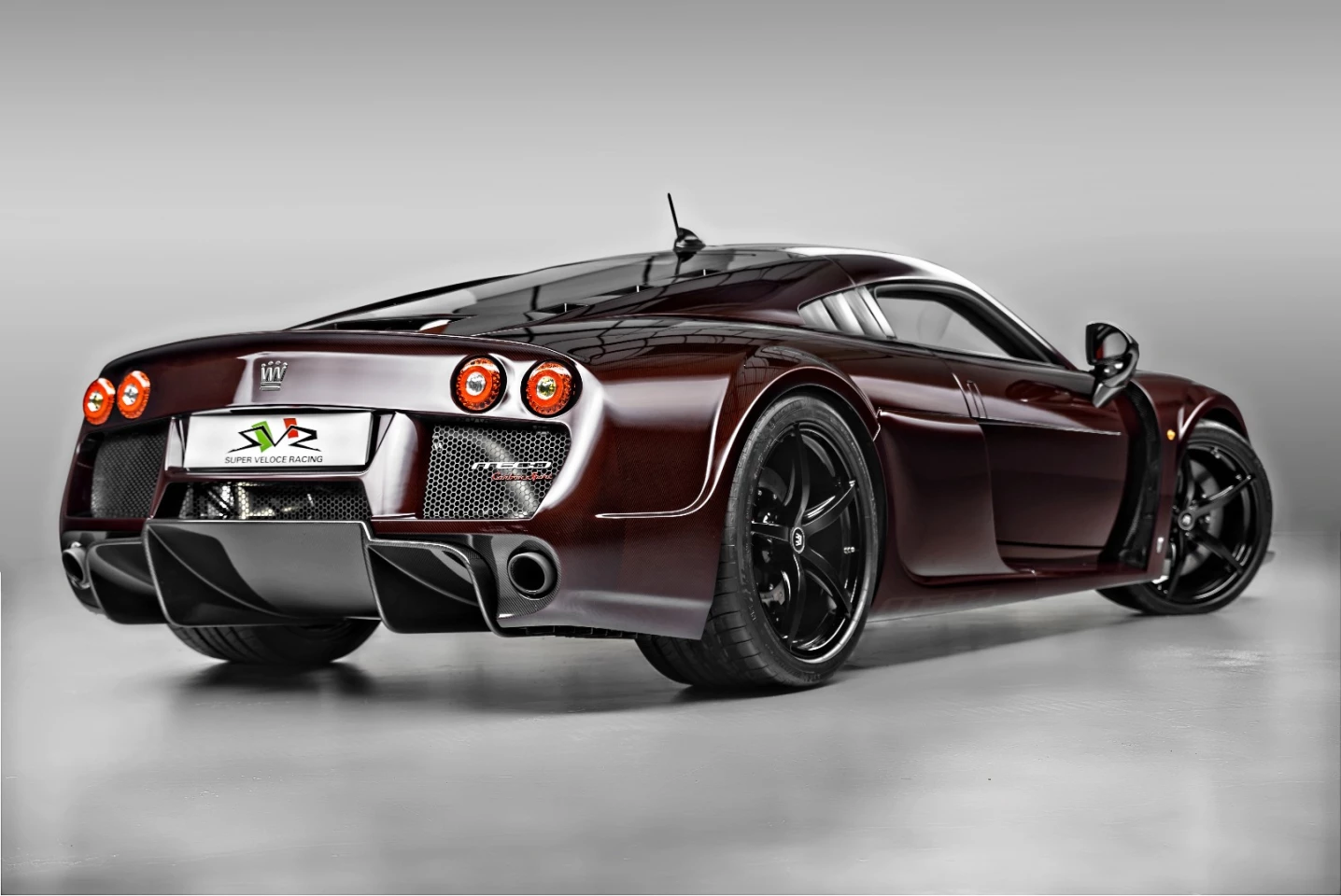 The Noble M600 is powered by a 4.4-liter Yamaha V8 engine with twin turbos and a six-speed manual gearbox