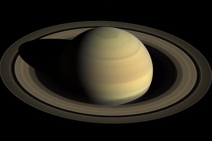 An image of Saturn captured by Cassini in April 2016