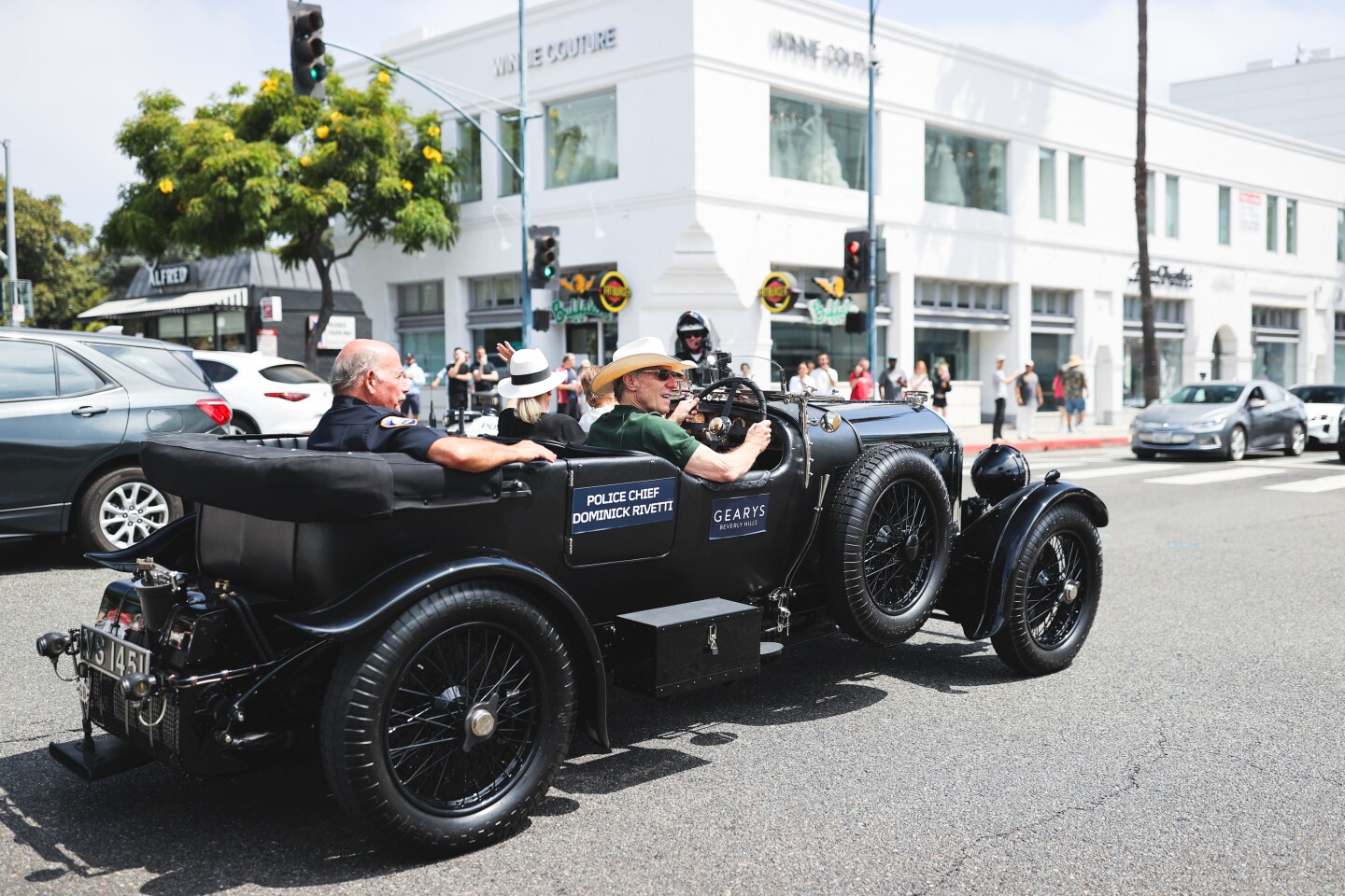 Pictorial Automotive Art Gets Moving For Beverly Hills Tour D Elegance Events Beverly Hills Father's Day Weekend 2022