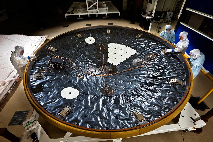 Rear view of Curiosity's heat shield (Photo: NASA)