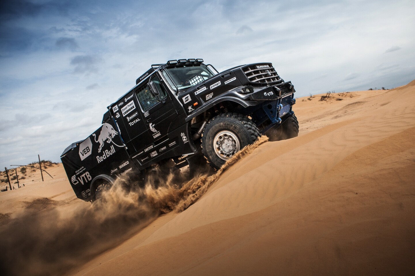 Kamaz Master takes on the sand of Kagan
