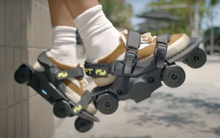 Each Moonwalkers Aero platform features four motorized wheels and two unpowered wheels for a "smoother and smarter ride"