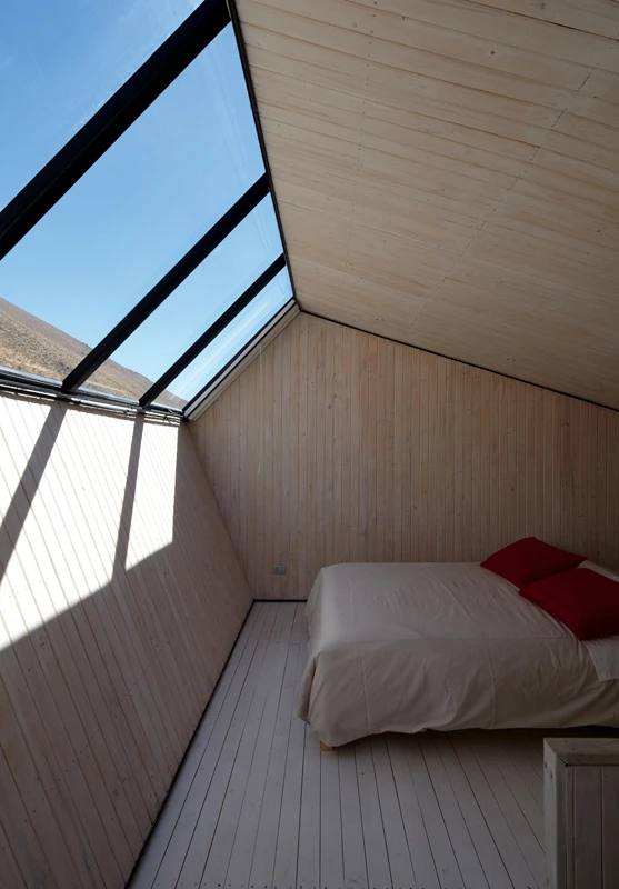 Observatory sleeping zone with open sky outlook
