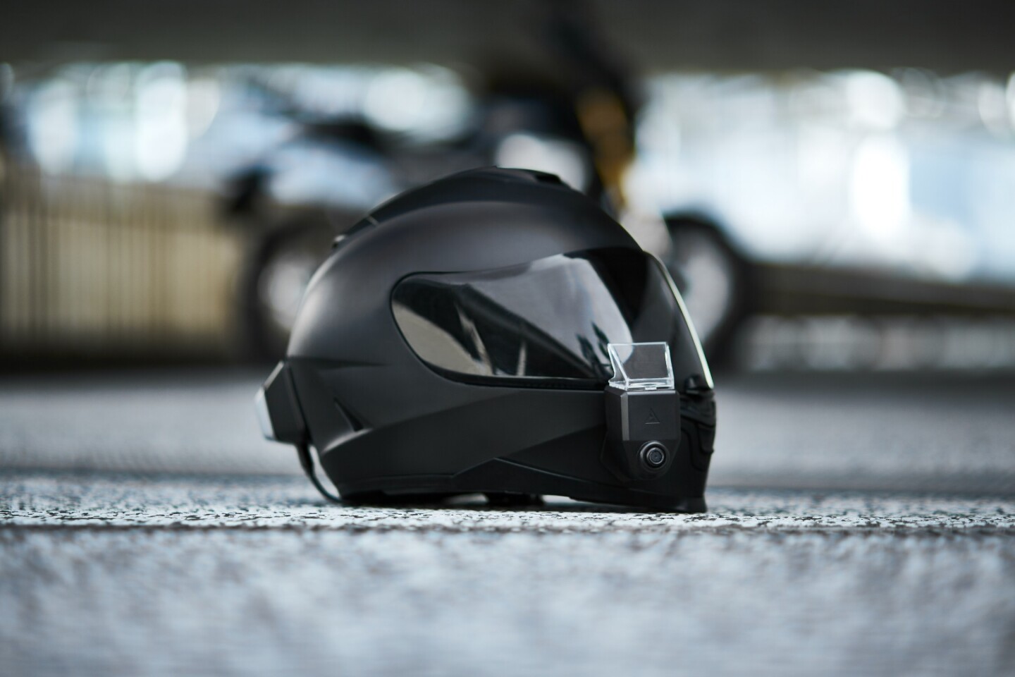 Argon Transform adds dual cameras, comms and a HUD to any motorcycle helmet