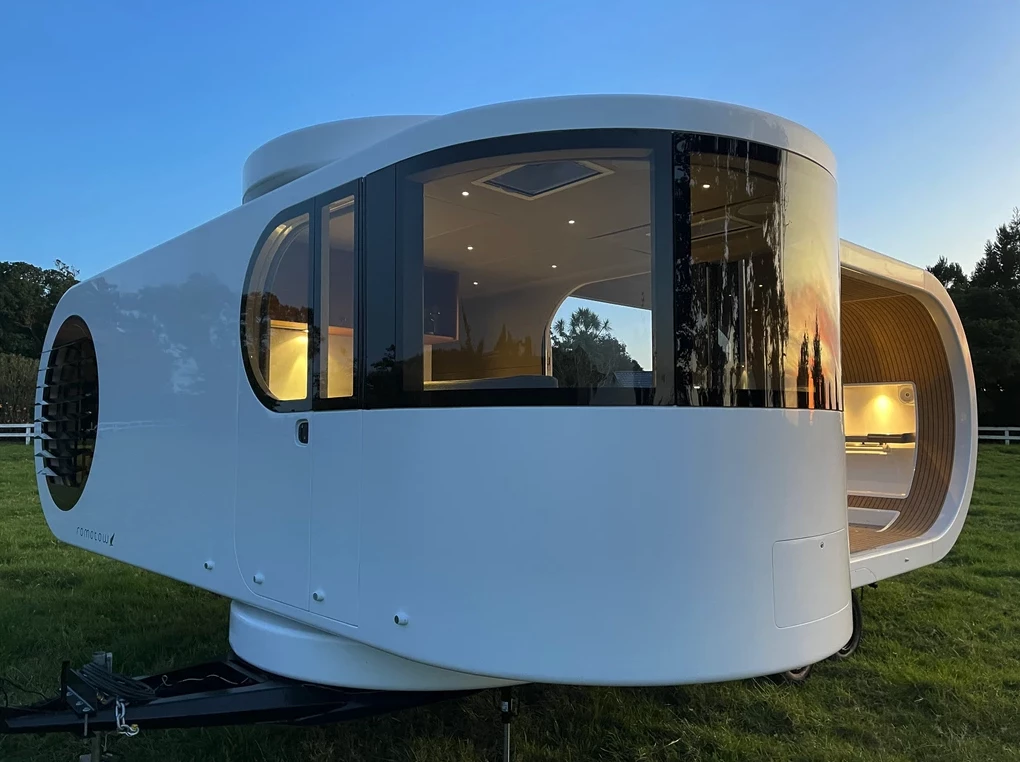 W2 and ACM construct the Romotow body out of aluminum and composite