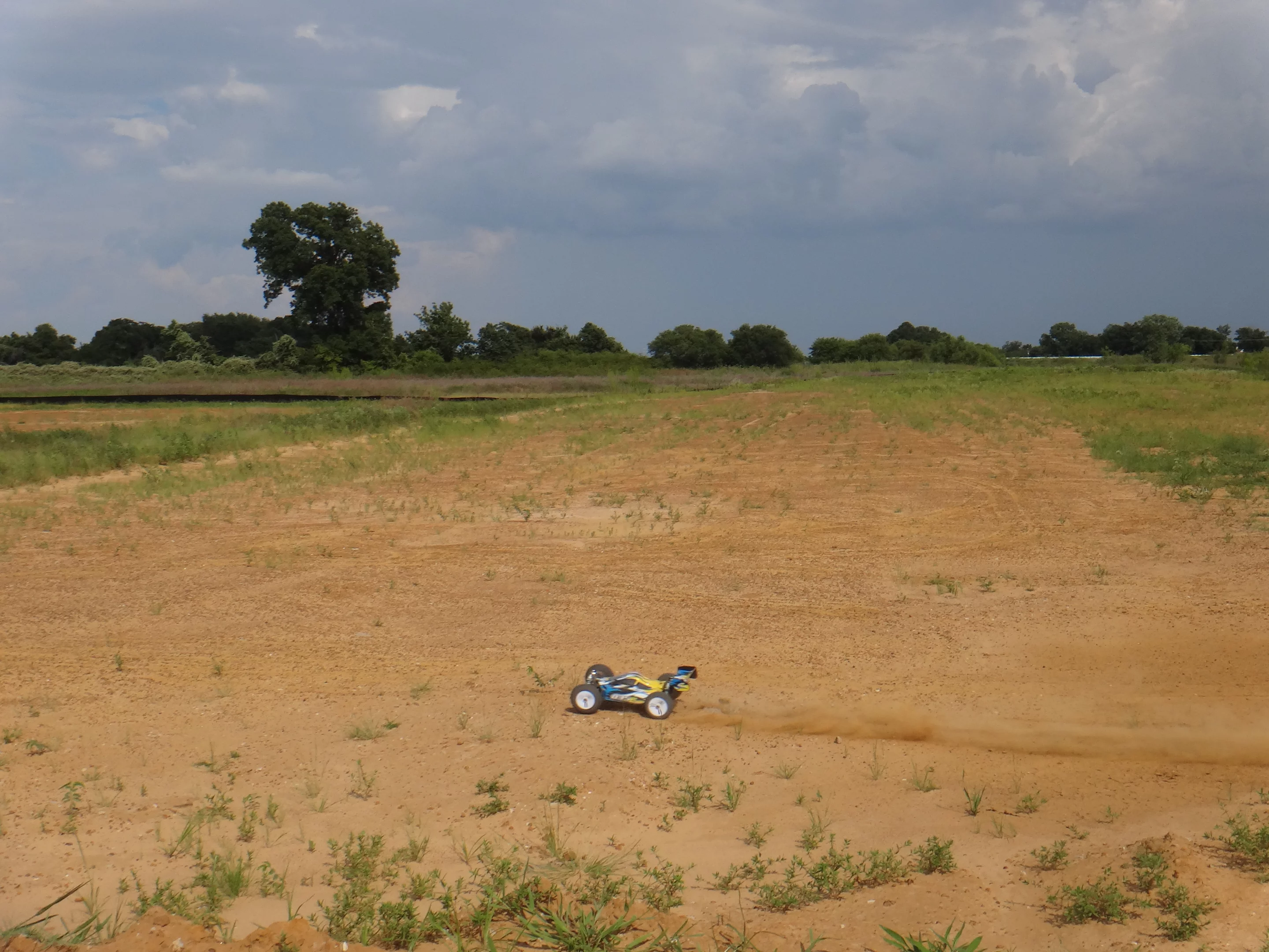 After just a couple minutes driving it on a barren patch of dirt, it became clear that this R/C car was made to go off-road