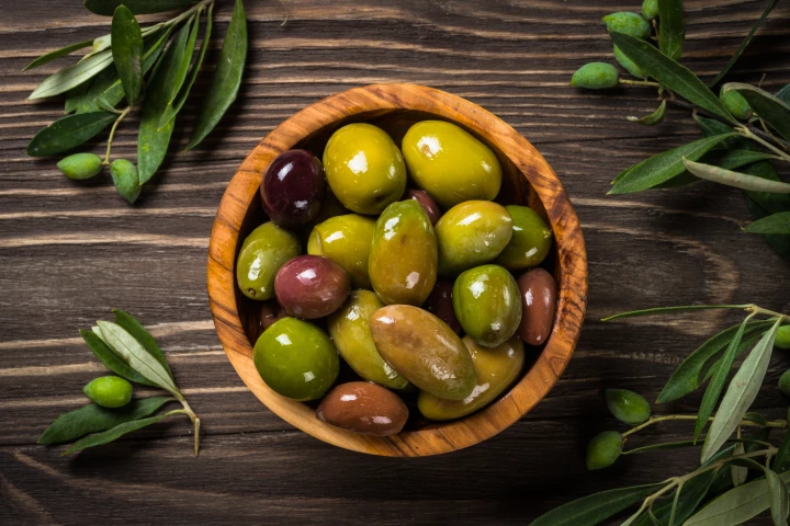 Elenolic acid in olives boosts GLP-1 and PYY hormones