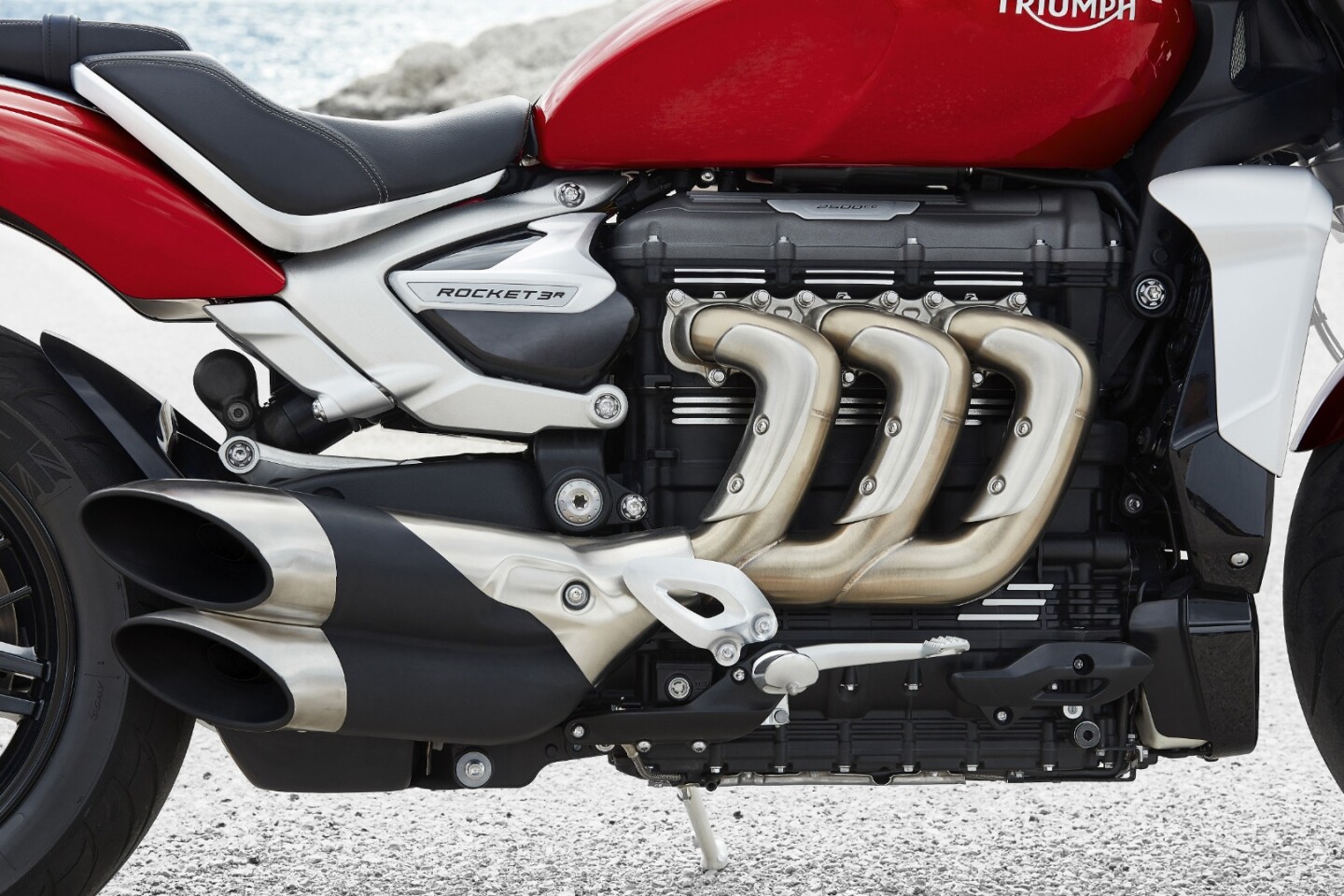 The 2020 Triumph Rocket 3's in-line triple evolved by gaining 164 cc and 16 hp, while shedding 18 kg