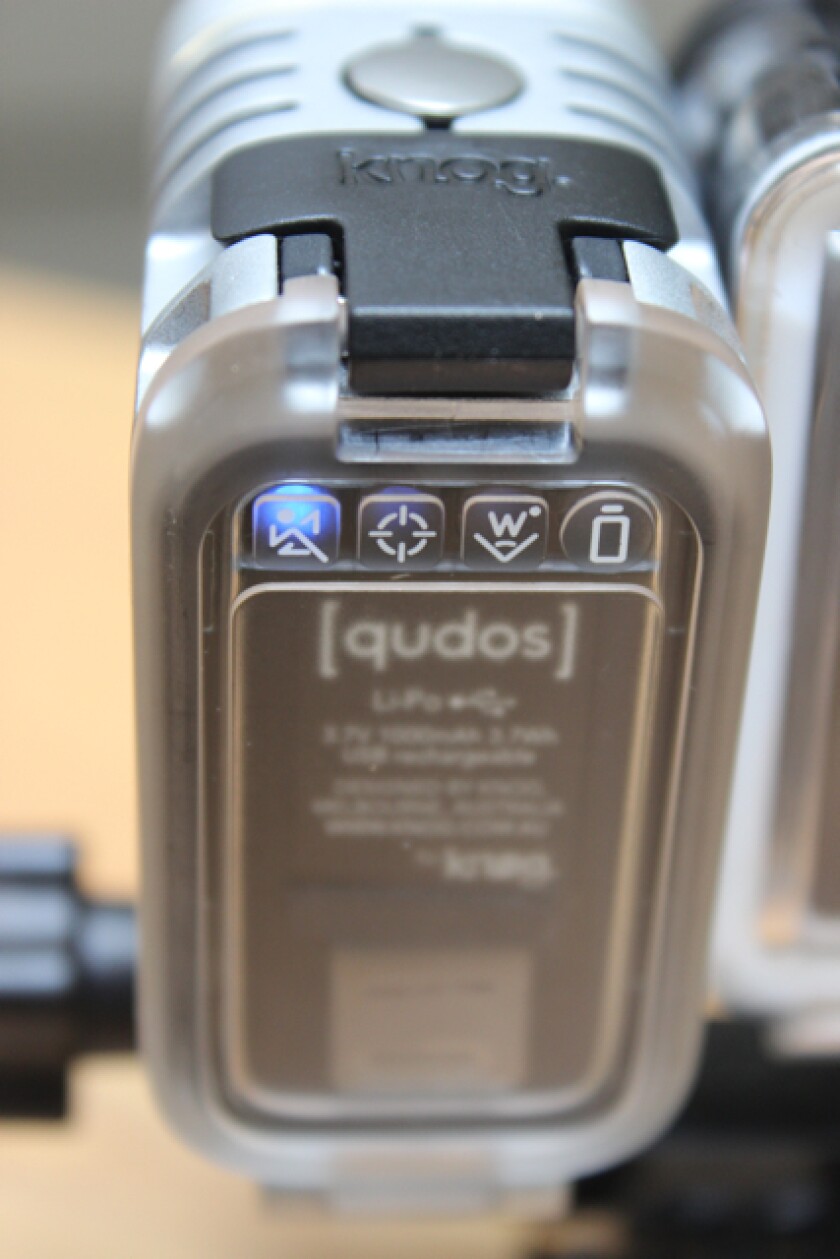 It can be set to one of three modes by pressing on its single control button