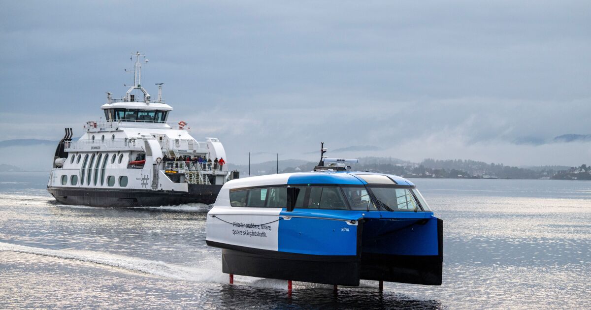 Hydrofoiling electric ferry completes record 160-nautical-mile voyage