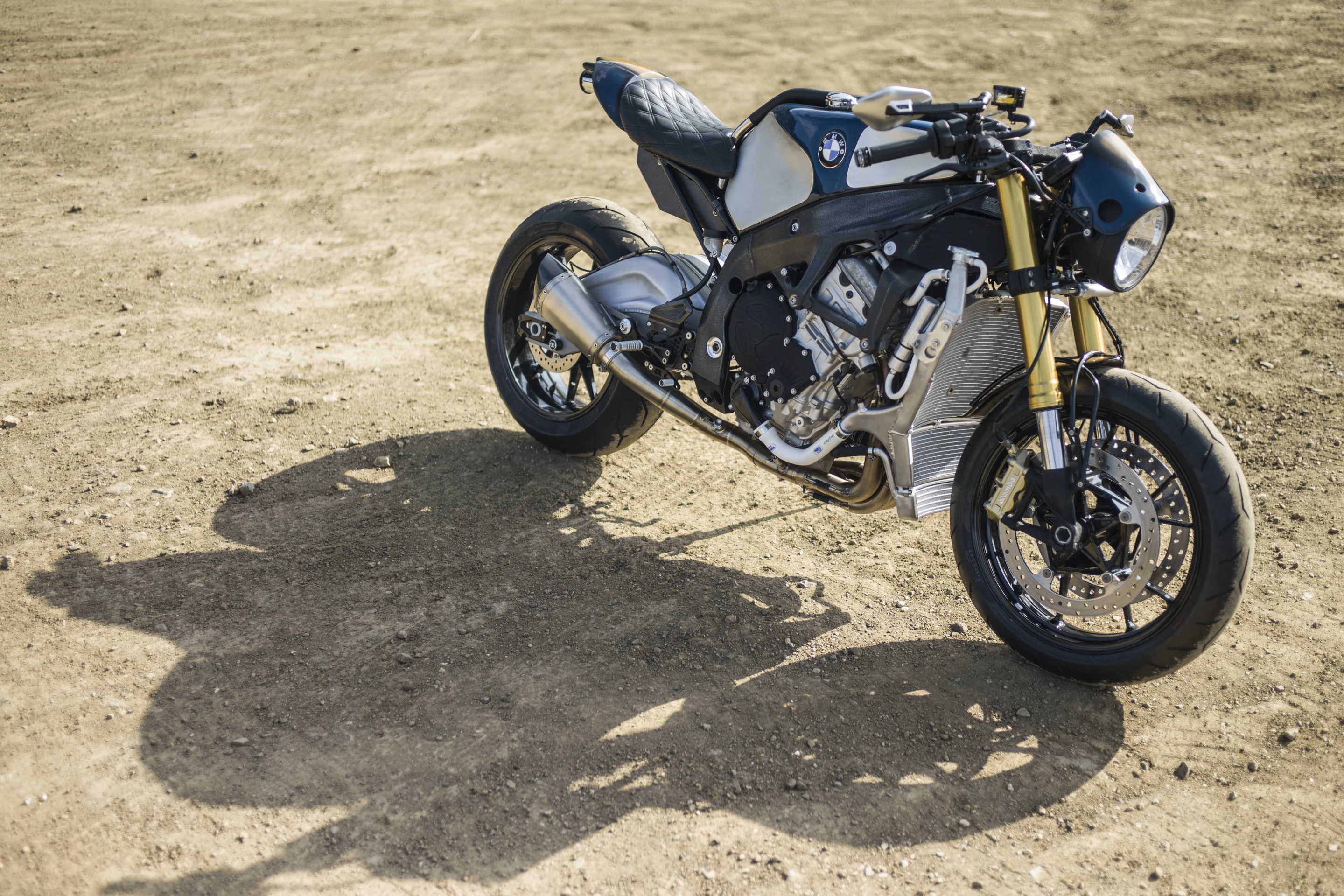 Orlando Bloom's 4CYL, a custom S1000R build