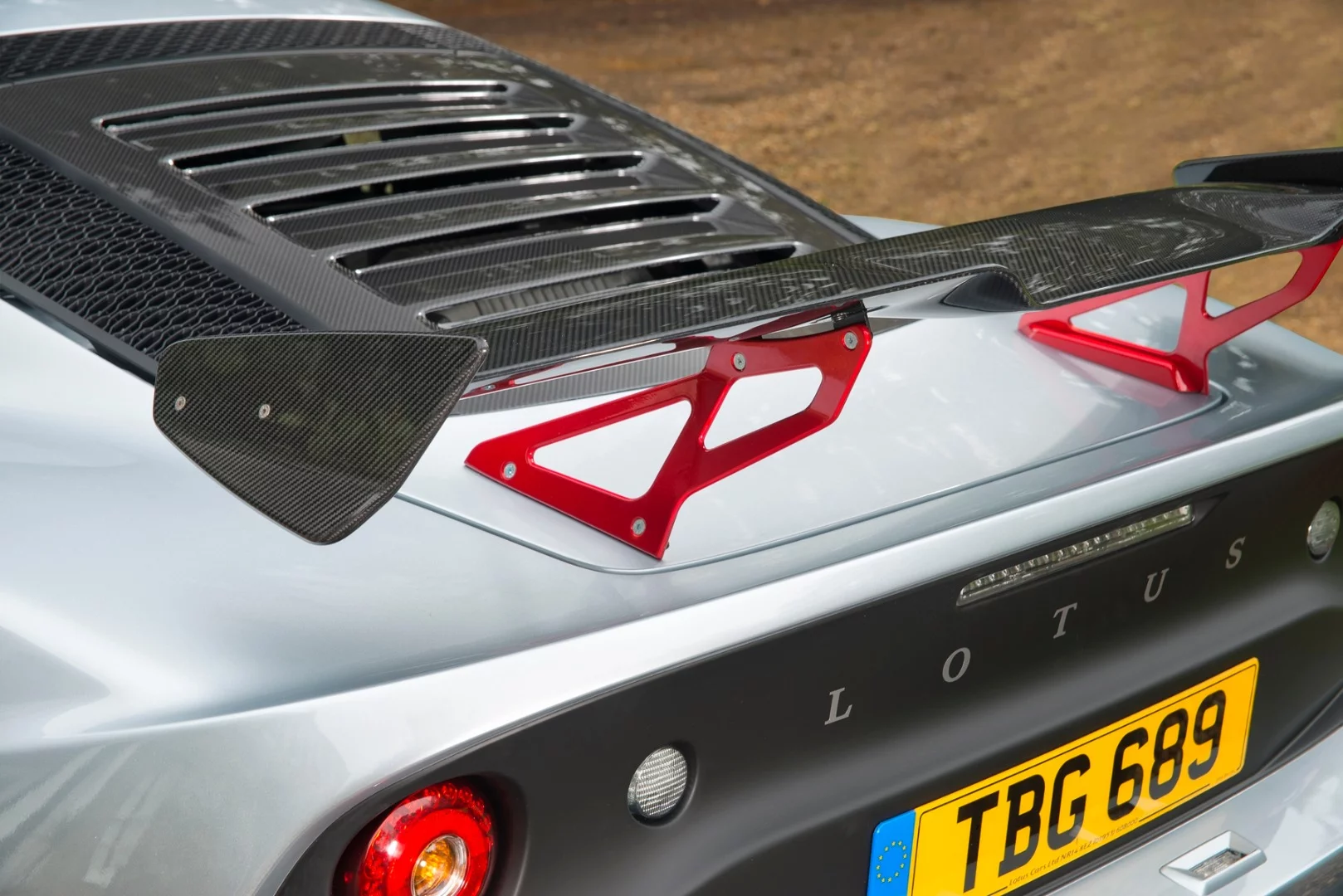 The Lotus Exige Sport 380 rear wing produces produce 140 kg (309 lb) of downforce flat-out