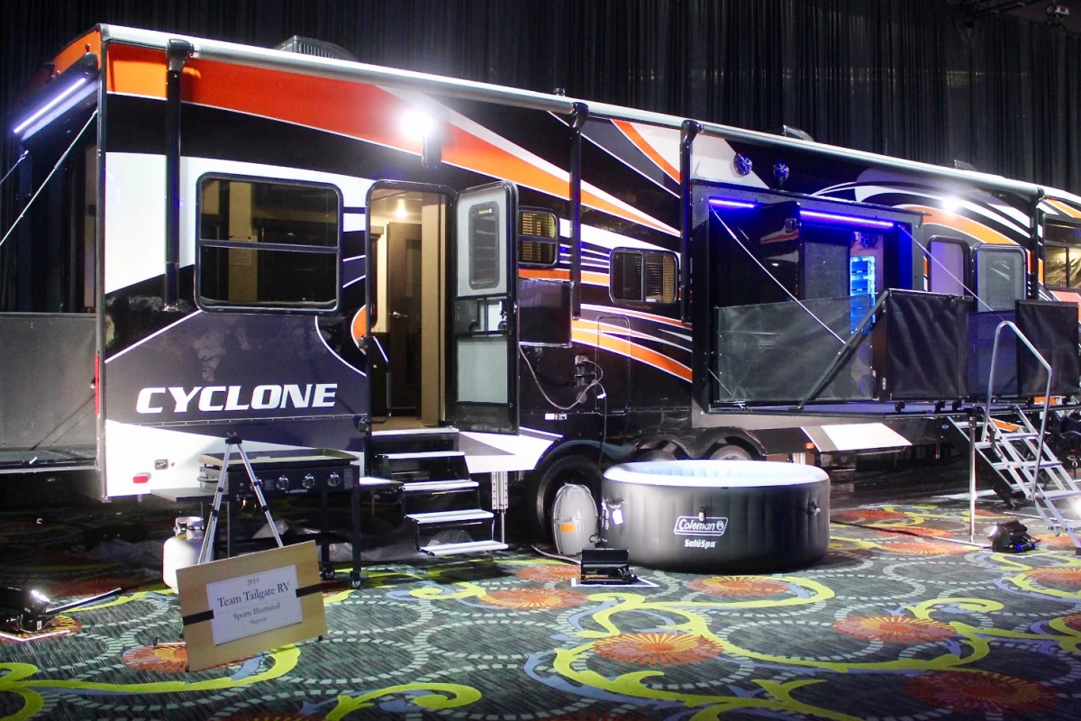Thor Industries brand Heartland presents the Cyclone Ultimate Tailgate RV, which took home the award in the "Team Tailgate" category