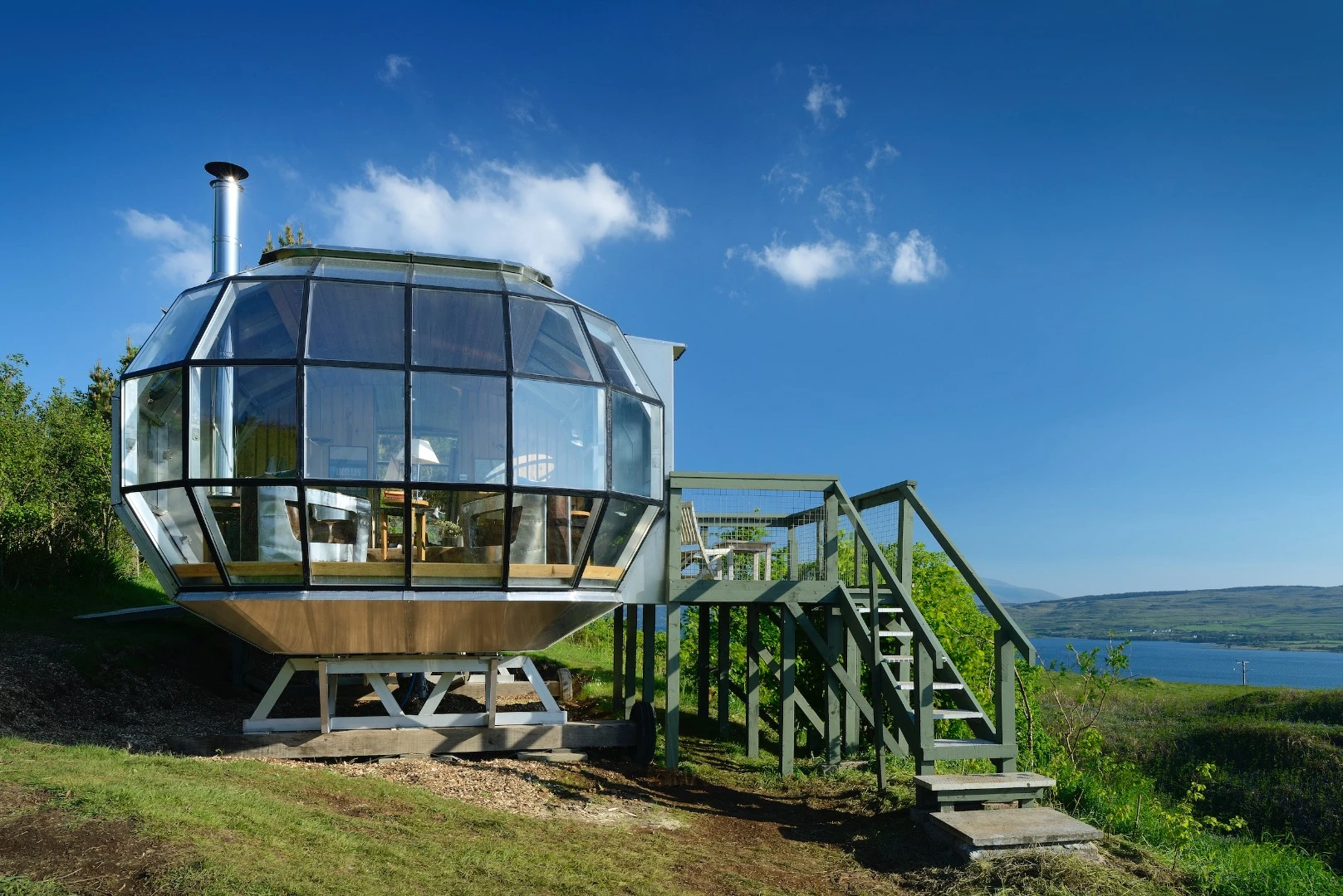 The model pictured runs from mains electricity but the AirShip can also be configured to run off-the-grid