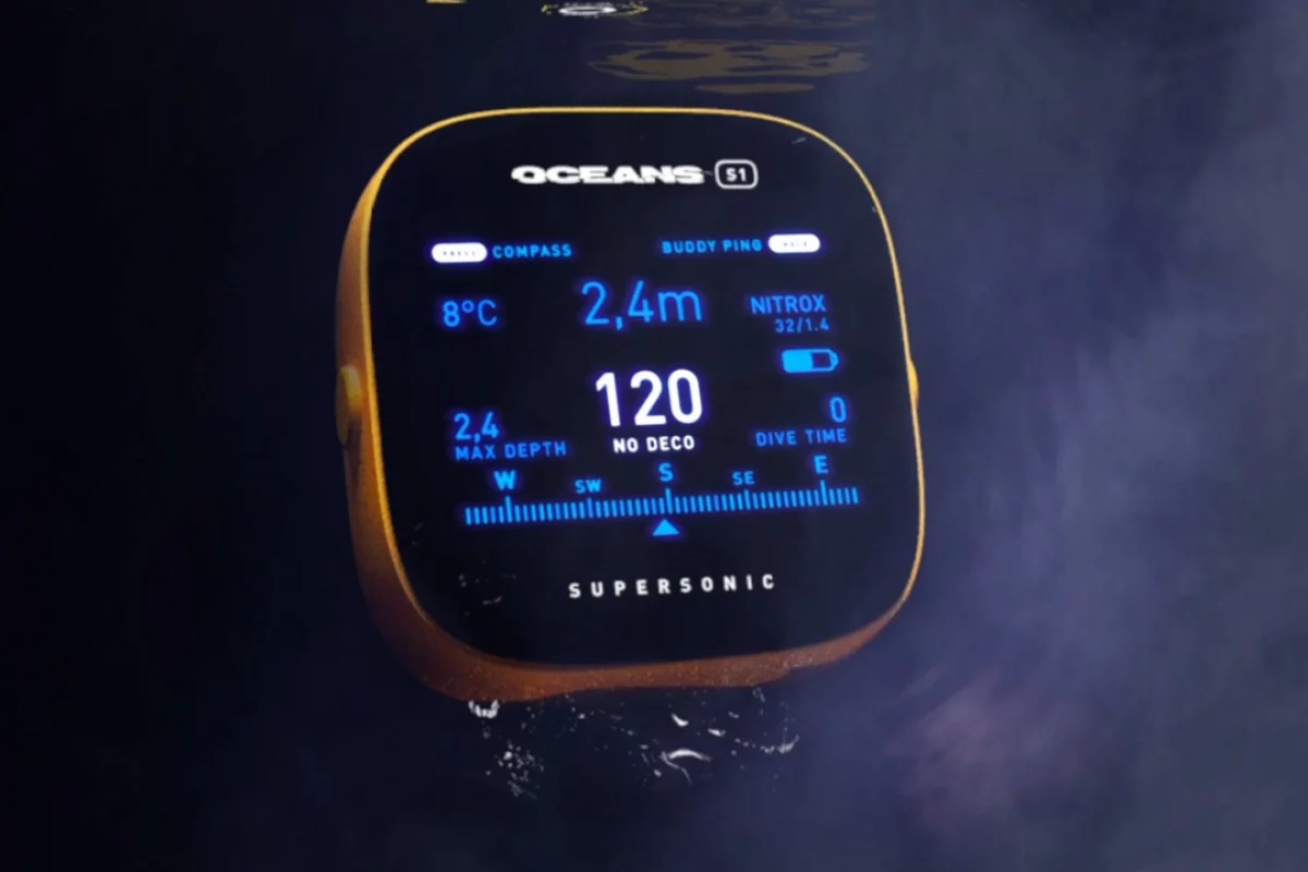 The Oceans S1 Supersonic dive computer can send and receive underwater ultrasound signals
