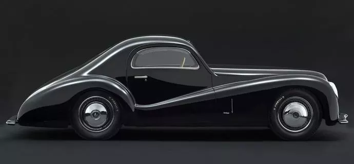 One of the biggest highlights of Retromobile this year will be the showing of the collection of cars assembled by Milanese architect and property developer Corrado Lopresto. Unlike most collections, the Lopresto Collection specializes in just one aspect - prototypes and cars with unique coachwork. Only a dozen cars from the collection will be shown, but they have won more than 180 awards between them, many at the most prestigious Concours d'Elégance such as Pebble Beach, Villa d'Este, Amelia Island, Goodwood and Chantilly.