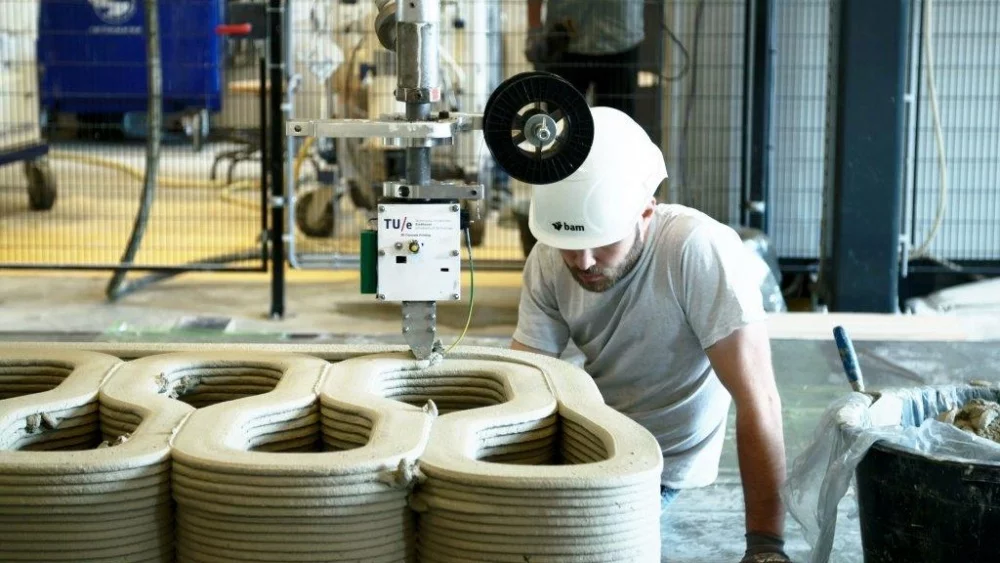 3D printing means cement can be applied only where it's required, reducing the need to build formwork structures and saving time, money and waste materials