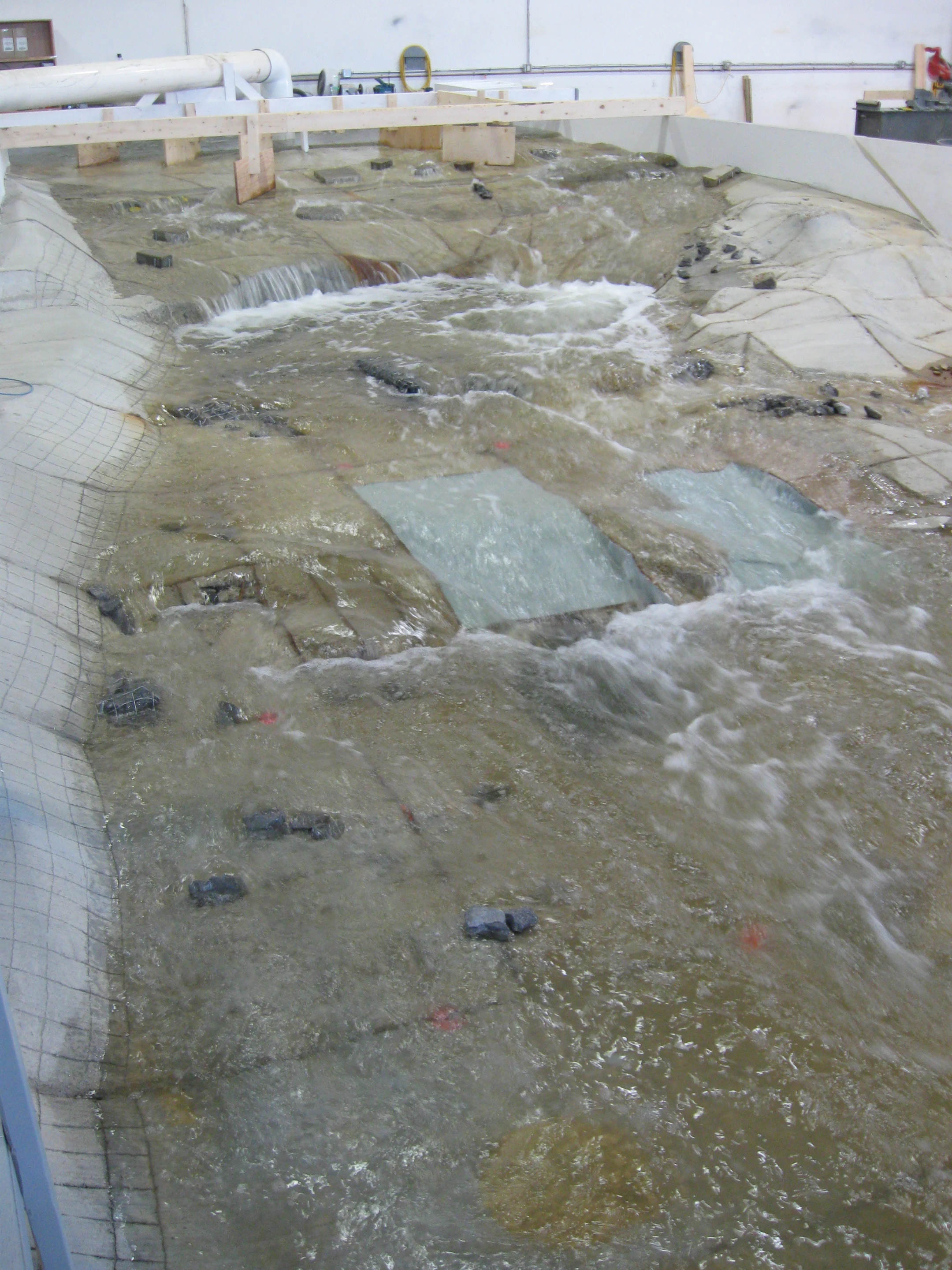 The finished Nybrufossen Whitewater Park model, with its interchangeable ledge sections (Photo: Gizmag)