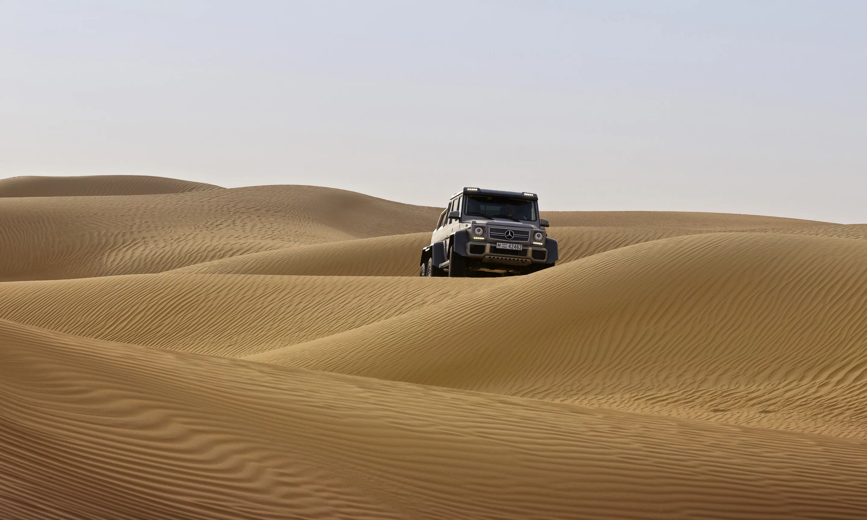 The G 63 makes short work of sand, thanks to low-pressure-friendly double bead lock wheels
