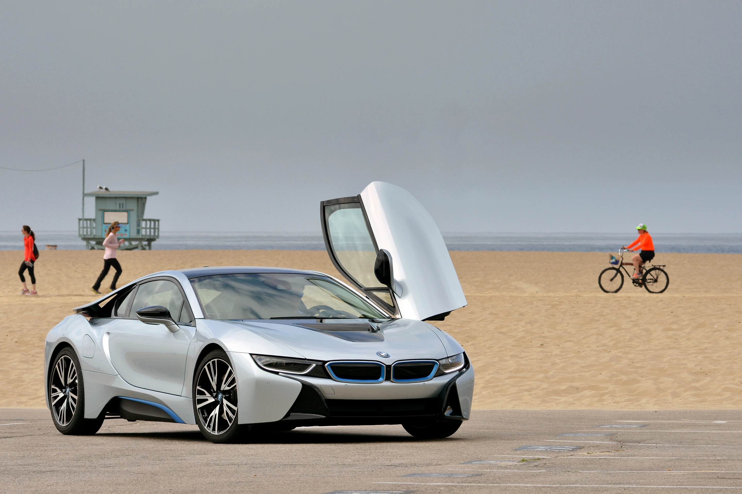 The BMW i8 - scissor doors