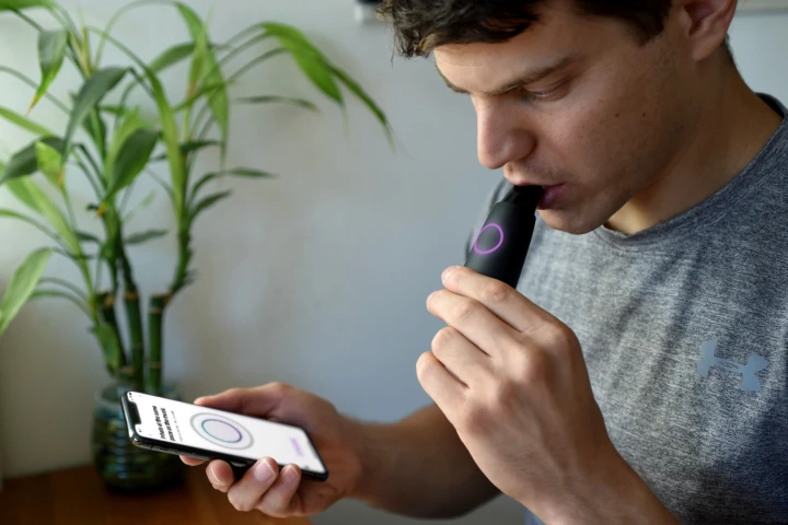 Lumen measures your body's respiratory quotient and can tell you if you're burning fat or carbs