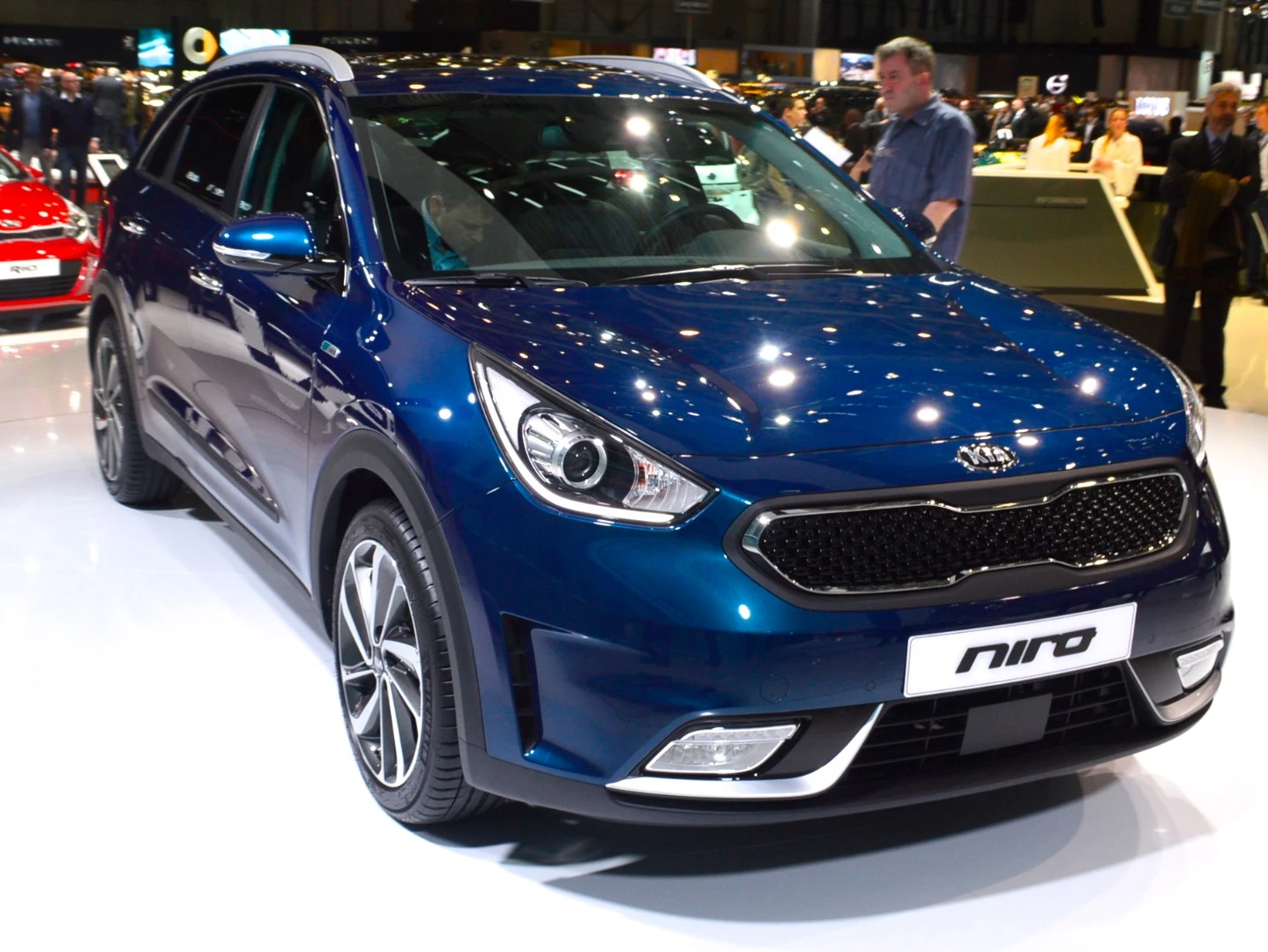 The Niro features a 1.6-liter engine and 32-kW electric motor