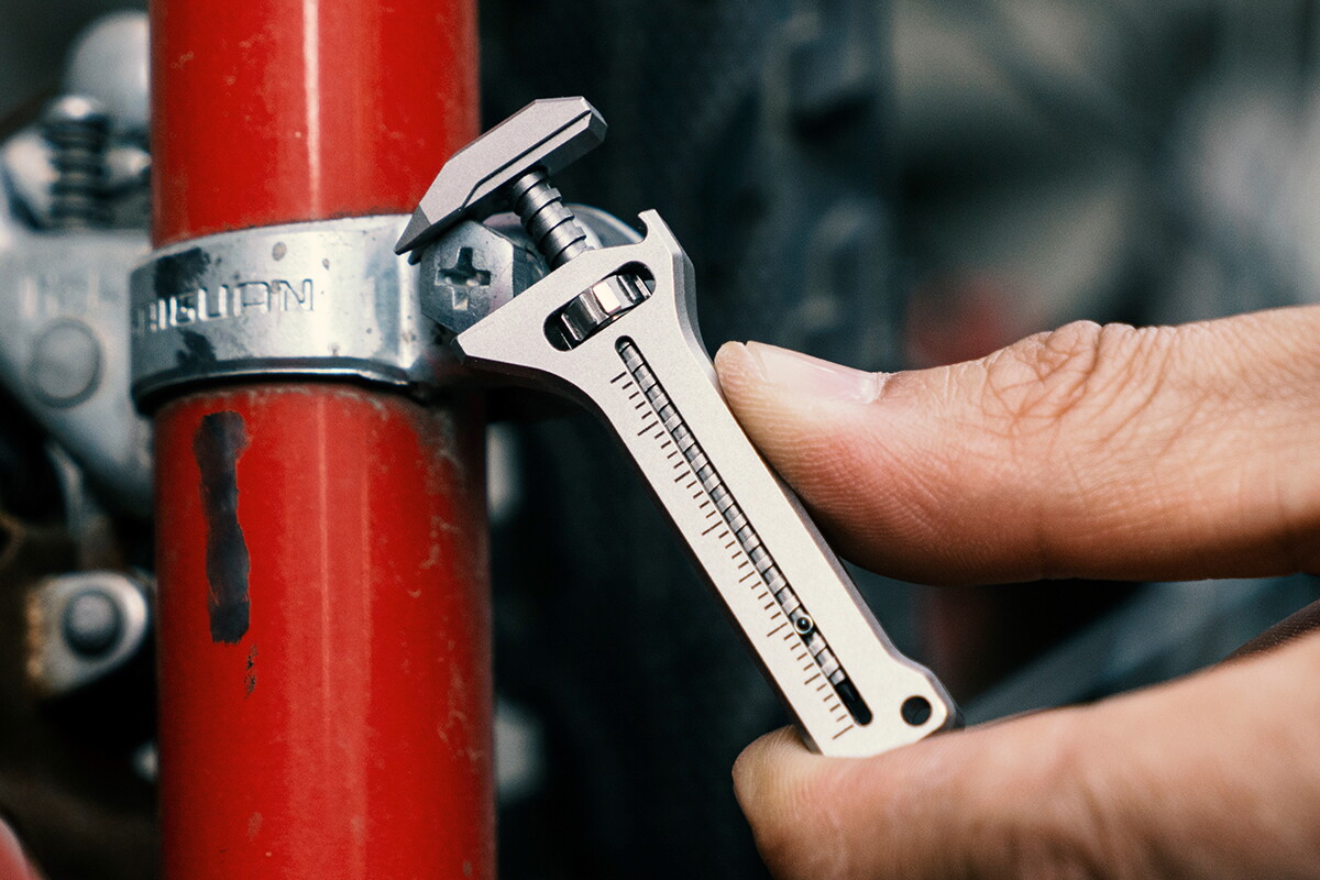 The TiSpanner 2.0 opens to a maximum width of 36 mm