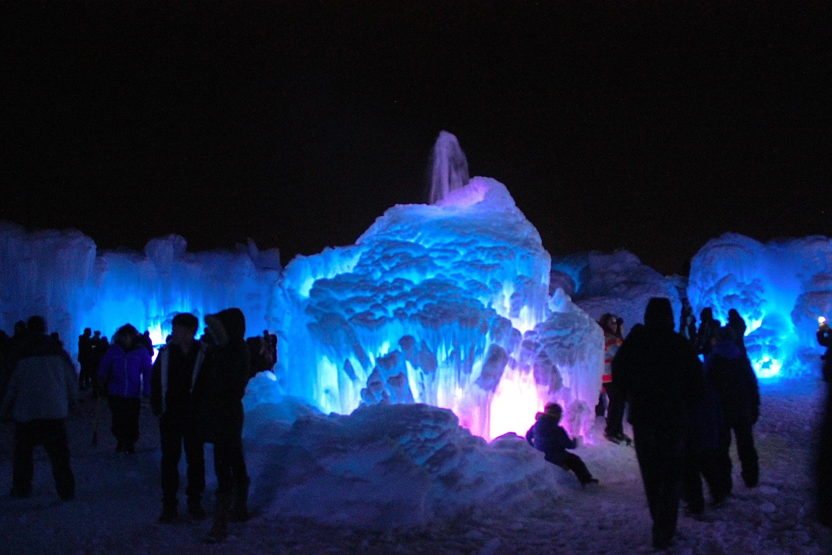 Another view of the fountain