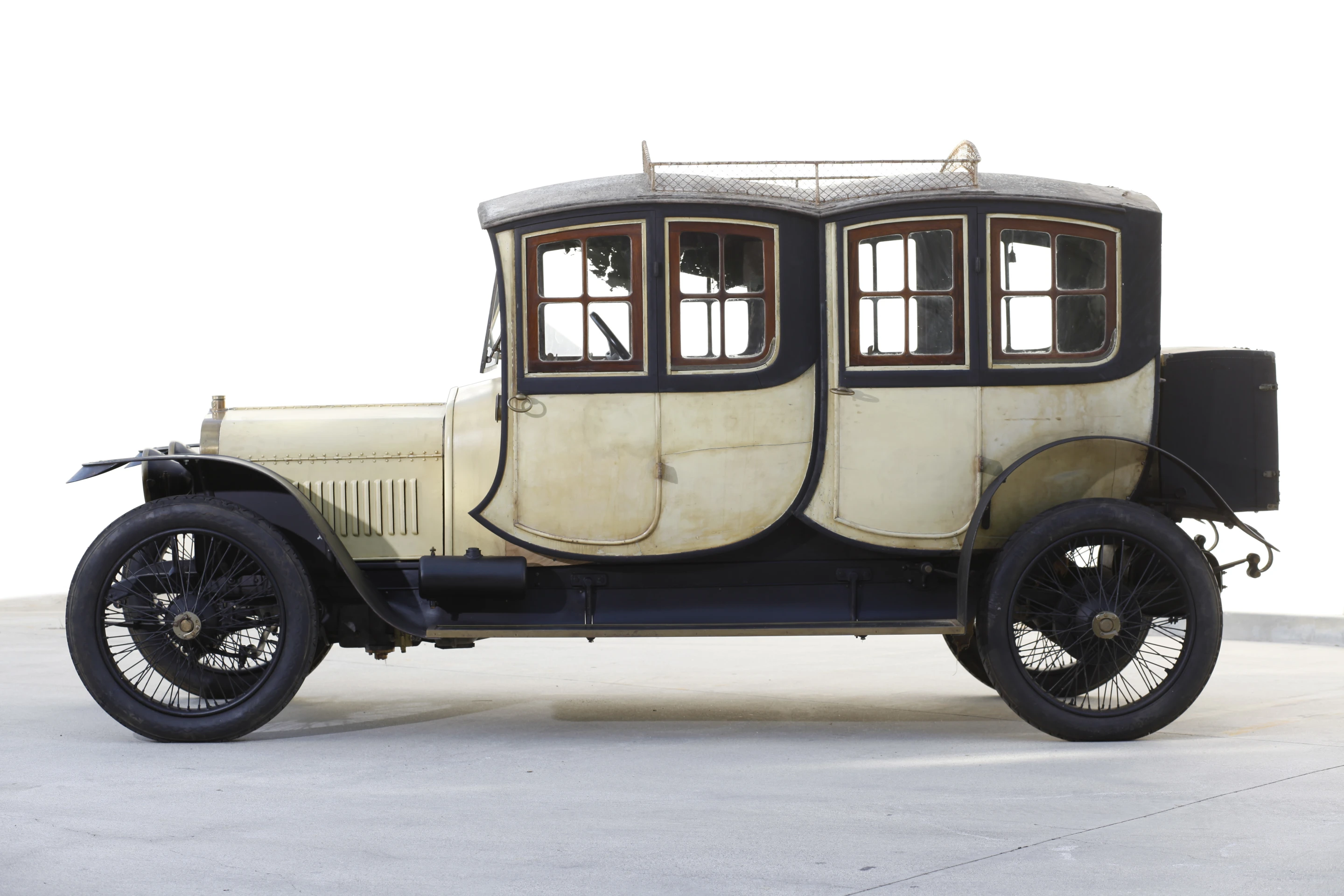 King Alfonso XIII was a huge fan of the Hispano Suiza line of vehicles, and owned close to 30 cars made by the company which he kept stored throughout Europe (Photo: Dave Teel, RM Auctions)