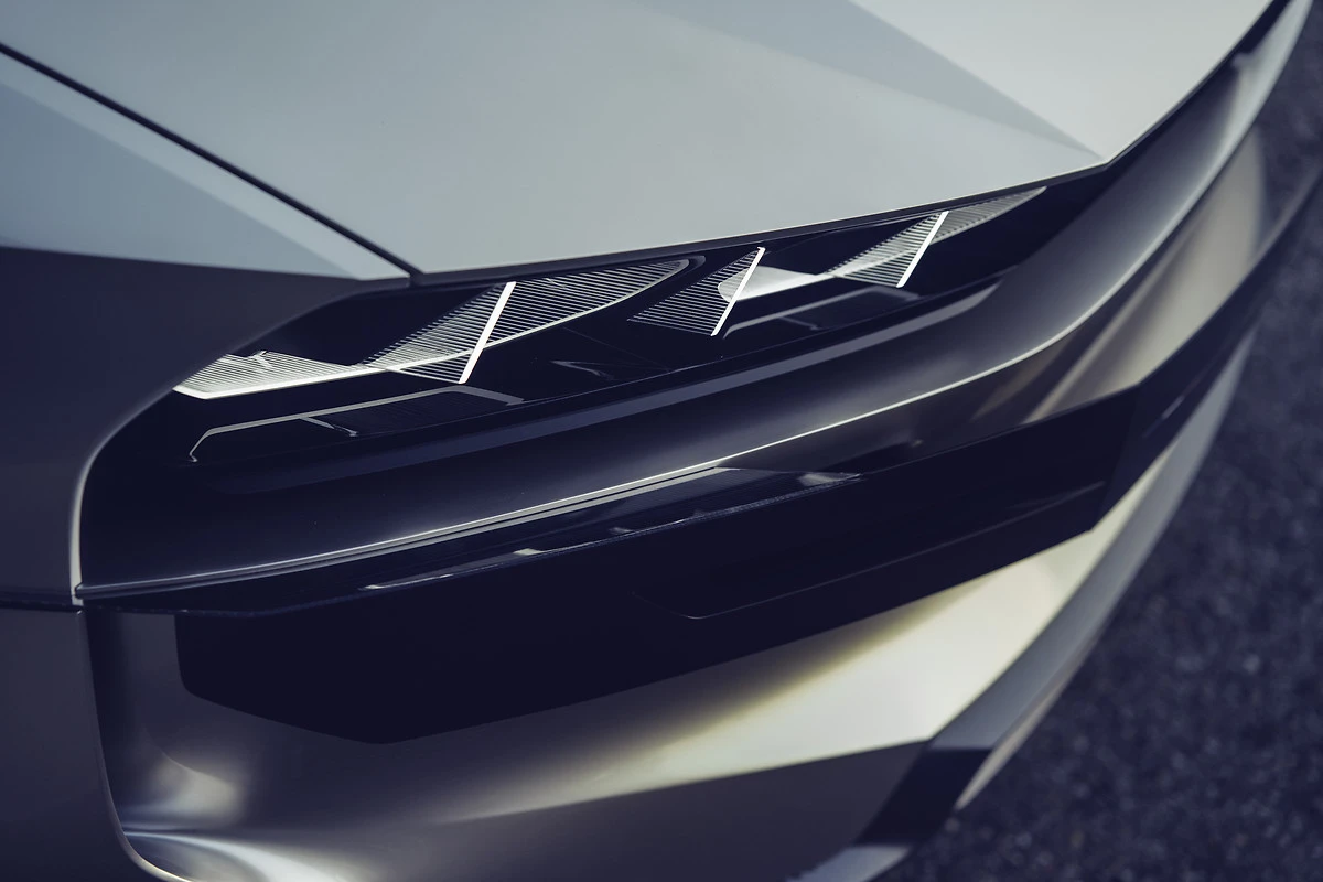 Up close with a three-claw headlamp