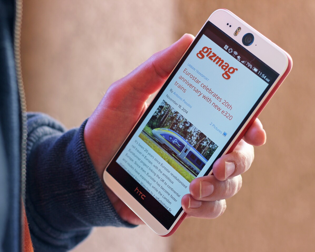 The Desire Eye is a novelty phone that doesn't compromise in other areas (Photo: Will Shanklin/Gizmag.com)