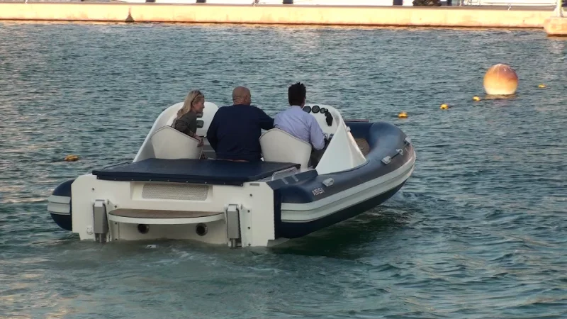 ASIS Boats' first amphibious craft to be powered by Sealegs is a 6.5 meter boat powered by a VOLVO V6 225HP engine and driven by a Hamilton Jet