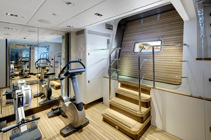 S/Y Vertigo gym