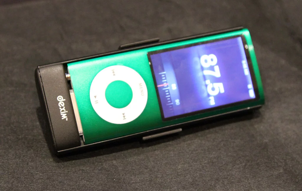Dexim's DVA004 Power Case for Apple's iPod 5G