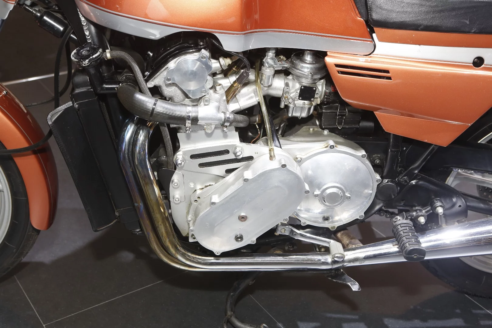 Roland Gumpert is best known these days for his own supercar brand, but he was then fresh out of engineering school and headed the project to create a superbike for Audi using a highly-modified liquid-cooled engine from the Audi 50 as the heart. It comes up quite nicely as a bike motor considering it was originally designed for an engine bay