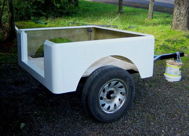The Dinoot can use a bolt-together frame for light-duty applications or a welded frame