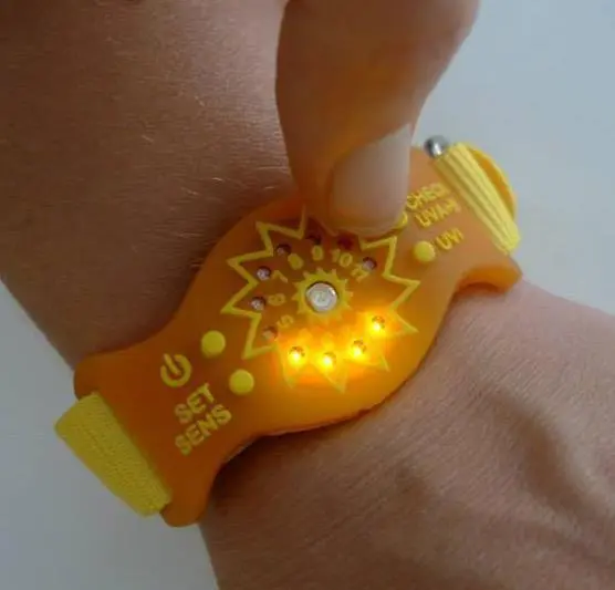 The UVA+B Sunfriend features LED lights that indicate when users have had a healthy dose of sunlight