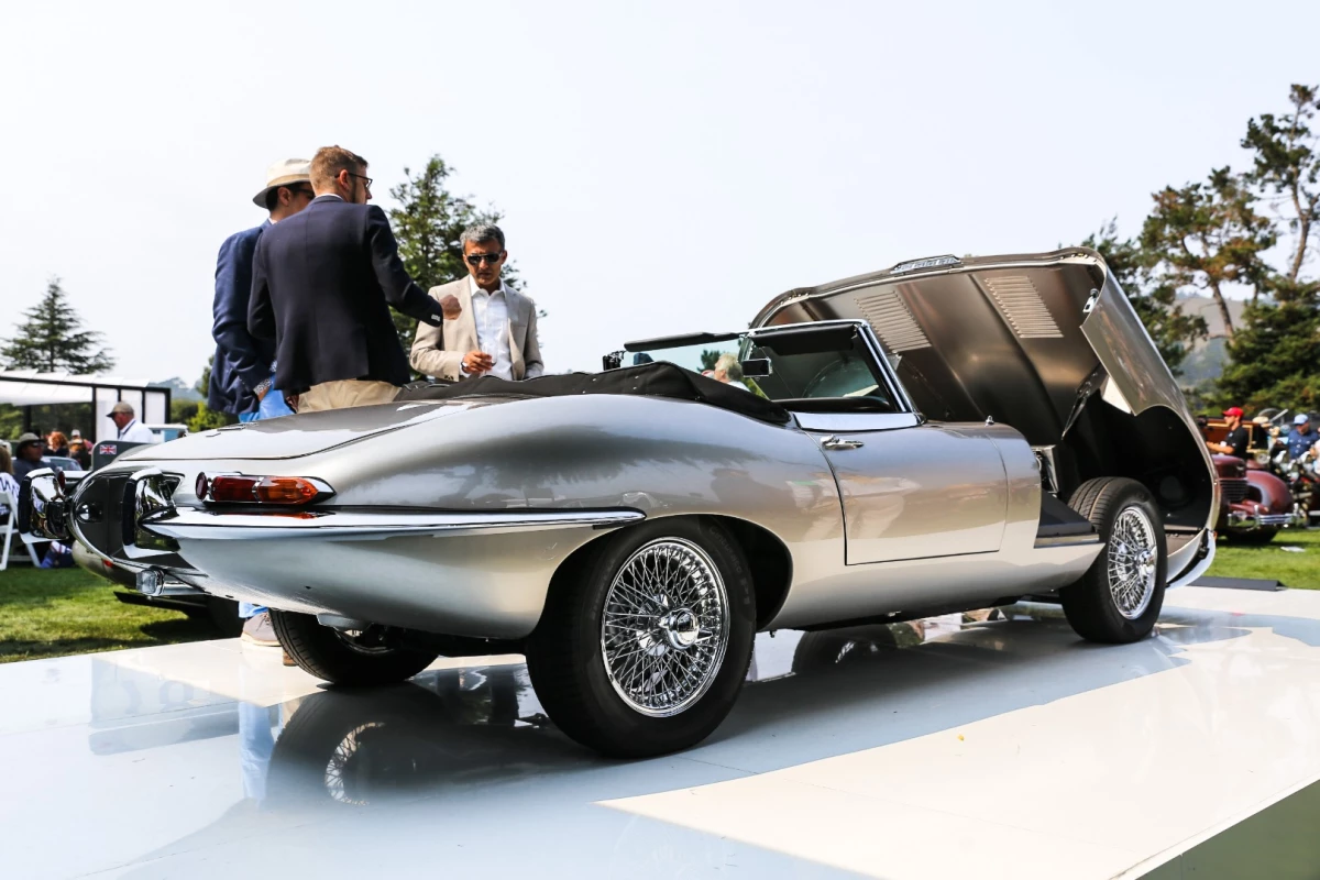 Lift the long bonnet of the the Jaguar E-Type Zero, and instead of a rce-cred DOHC six, there's an electric powerpack and motor of the same weight and dimensions