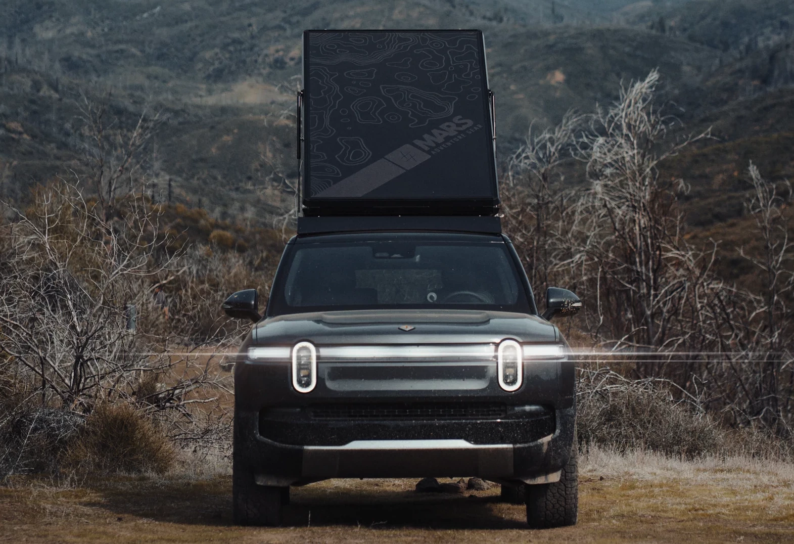 While extra slim on the drive, the Aeroblade offers 50 inches of headroom at its peak