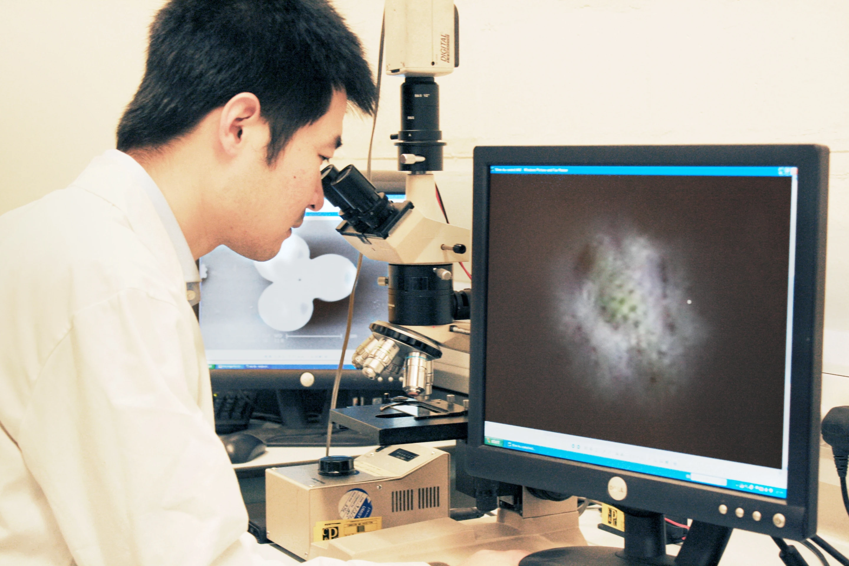 Scientists from the University of Manchester have announced the development of the world's most powerful optical microscope (Image: University of Manchester)