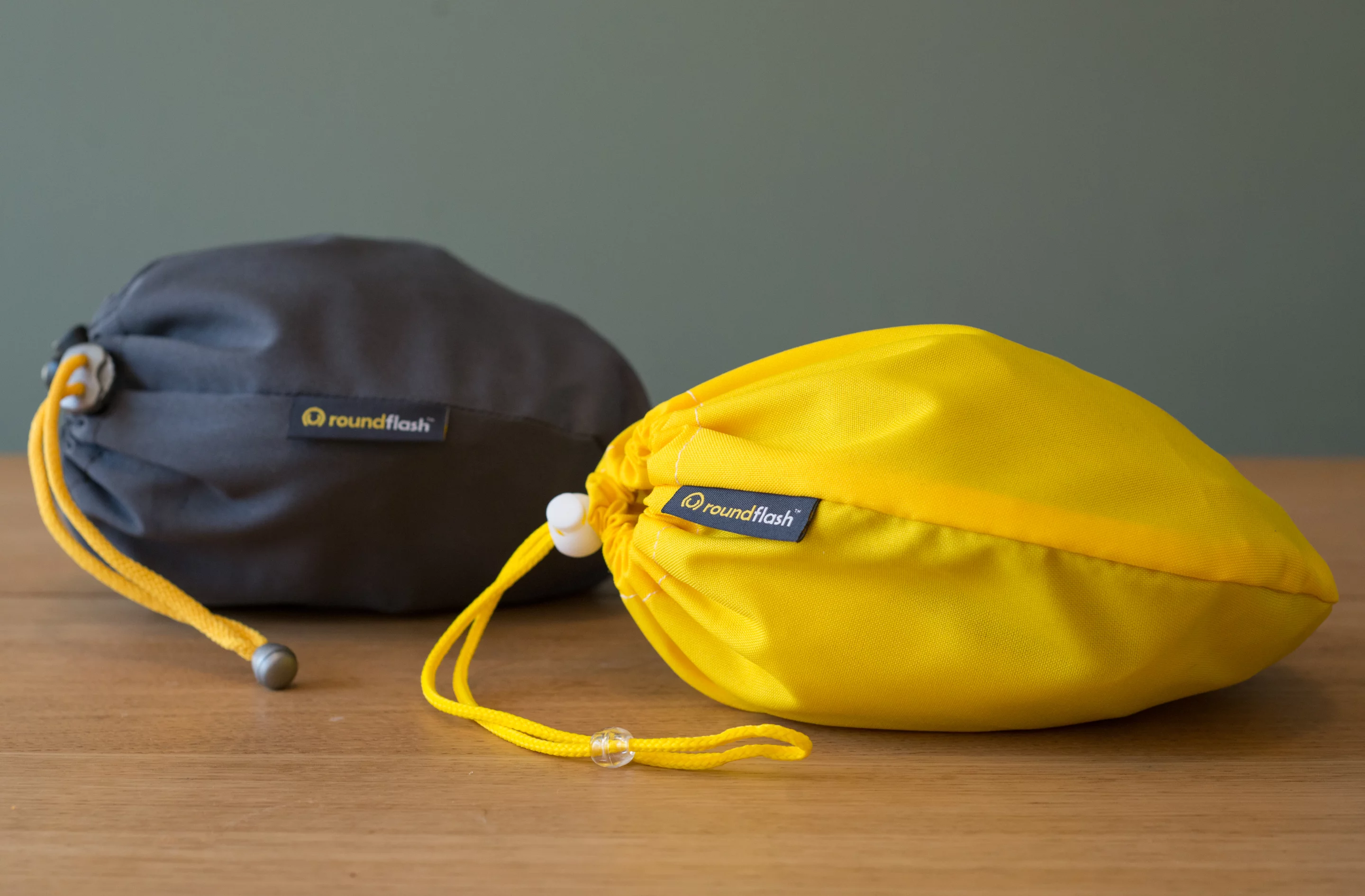 The RoundFlash Ring and Dish fold up into small bags (Photo: Simon Crisp/Gizmag.com)