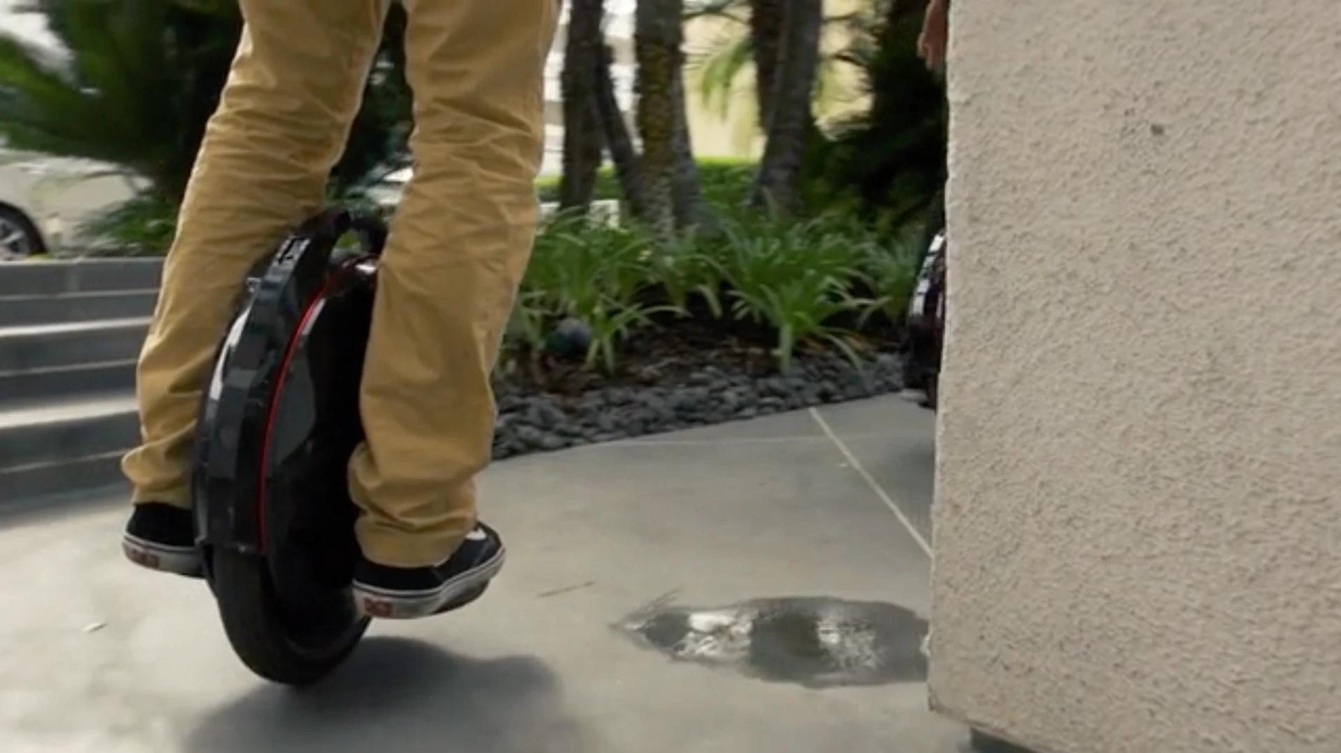 Some danger-fiend using the Solowheel sans Brush